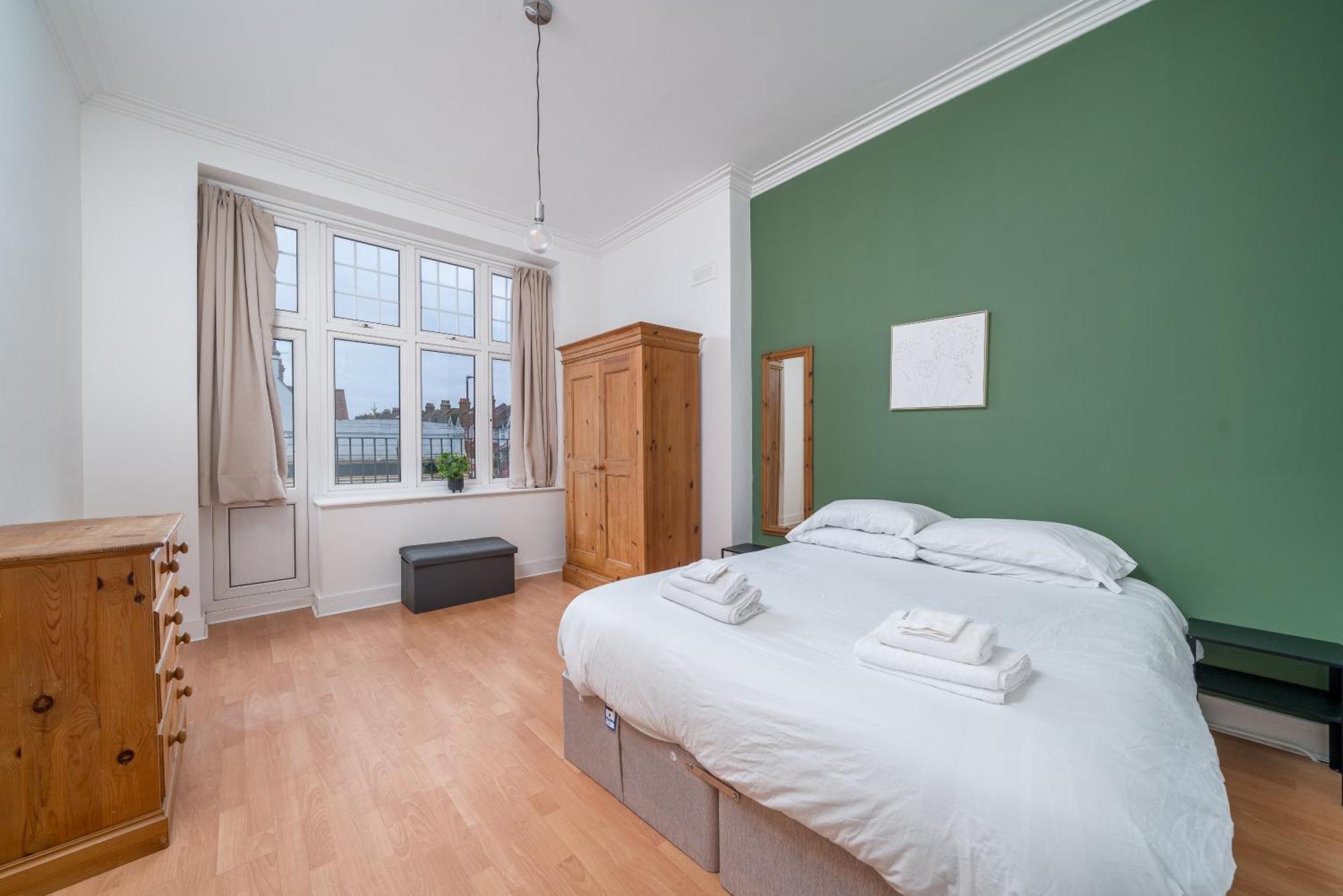 Апартаменты The Tooting Bec Hideaway - Prime Location Лондон Экстерьер фото